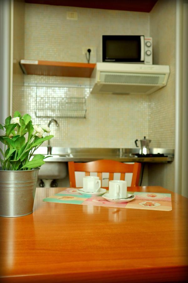 Villa Meli Lupi - Residenze Temporanee Parma Exteriör bild