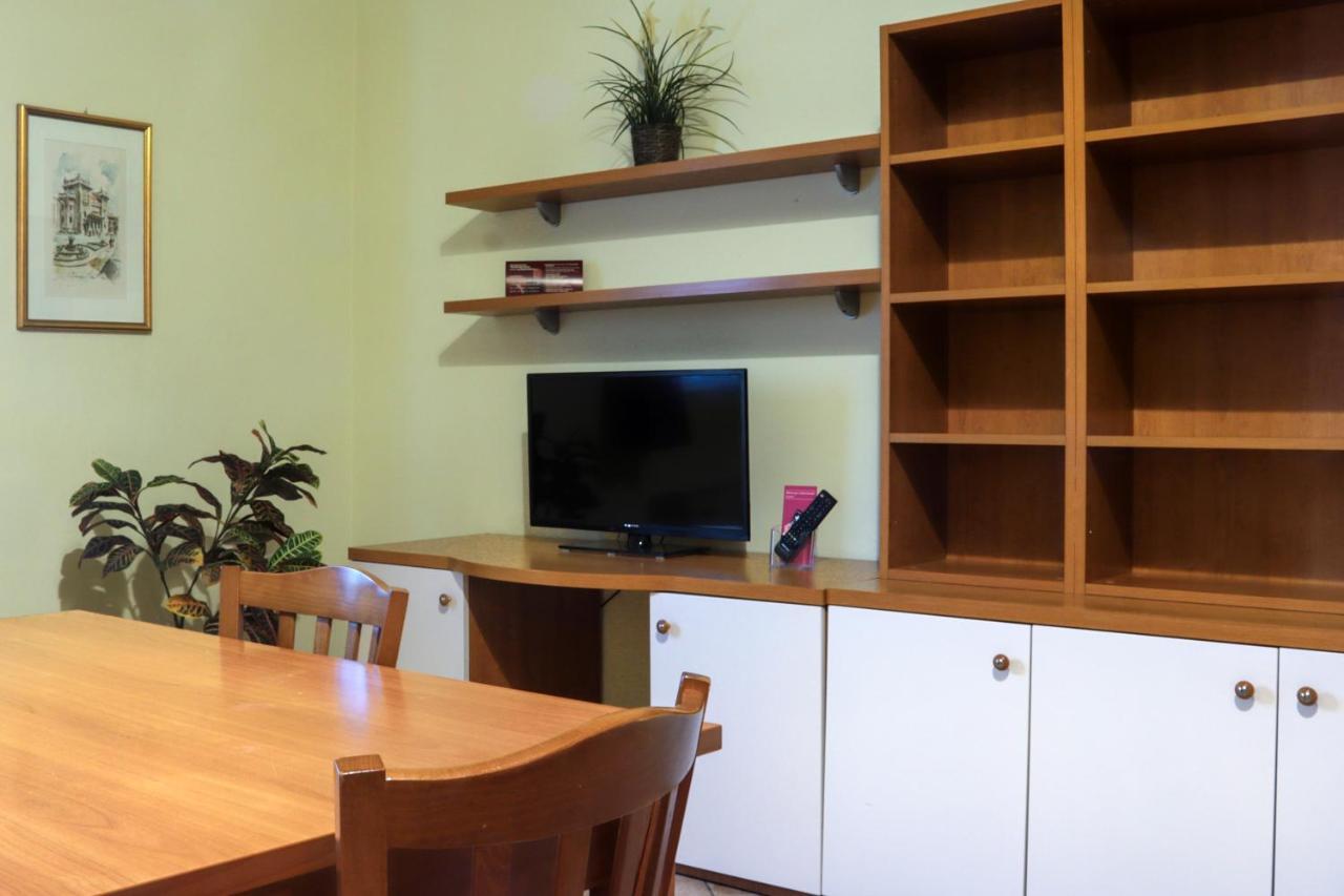 Villa Meli Lupi - Residenze Temporanee Parma Exteriör bild