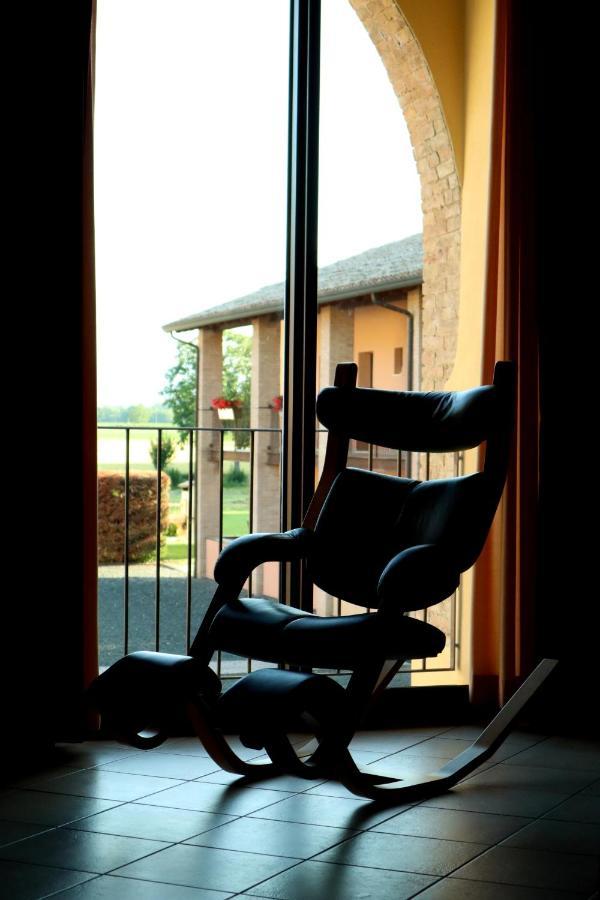 Villa Meli Lupi - Residenze Temporanee Parma Exteriör bild
