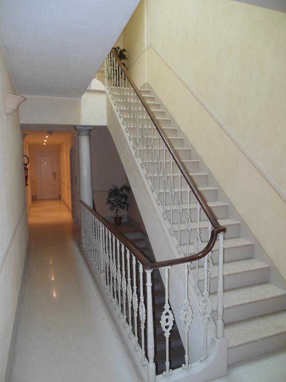 Villa Meli Lupi - Residenze Temporanee Parma Exteriör bild
