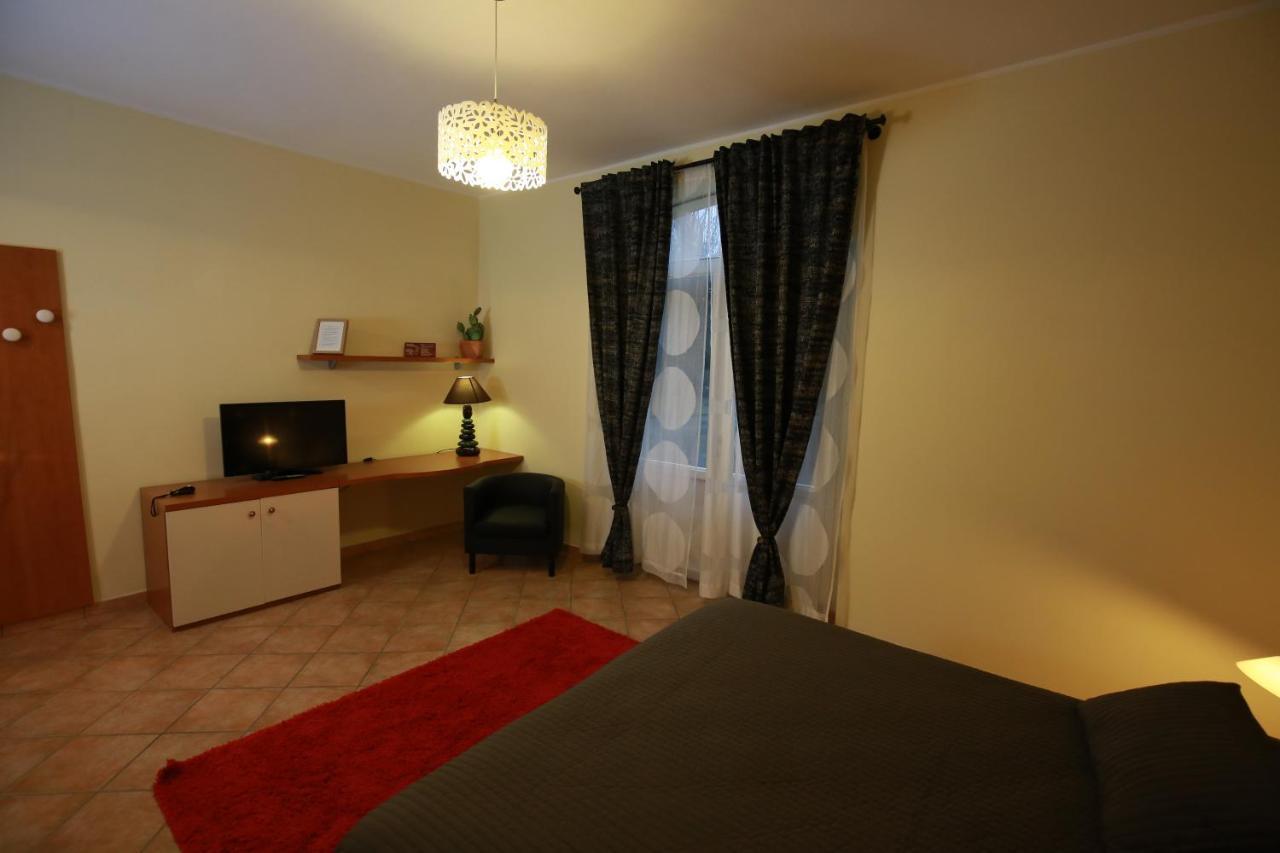Villa Meli Lupi - Residenze Temporanee Parma Exteriör bild