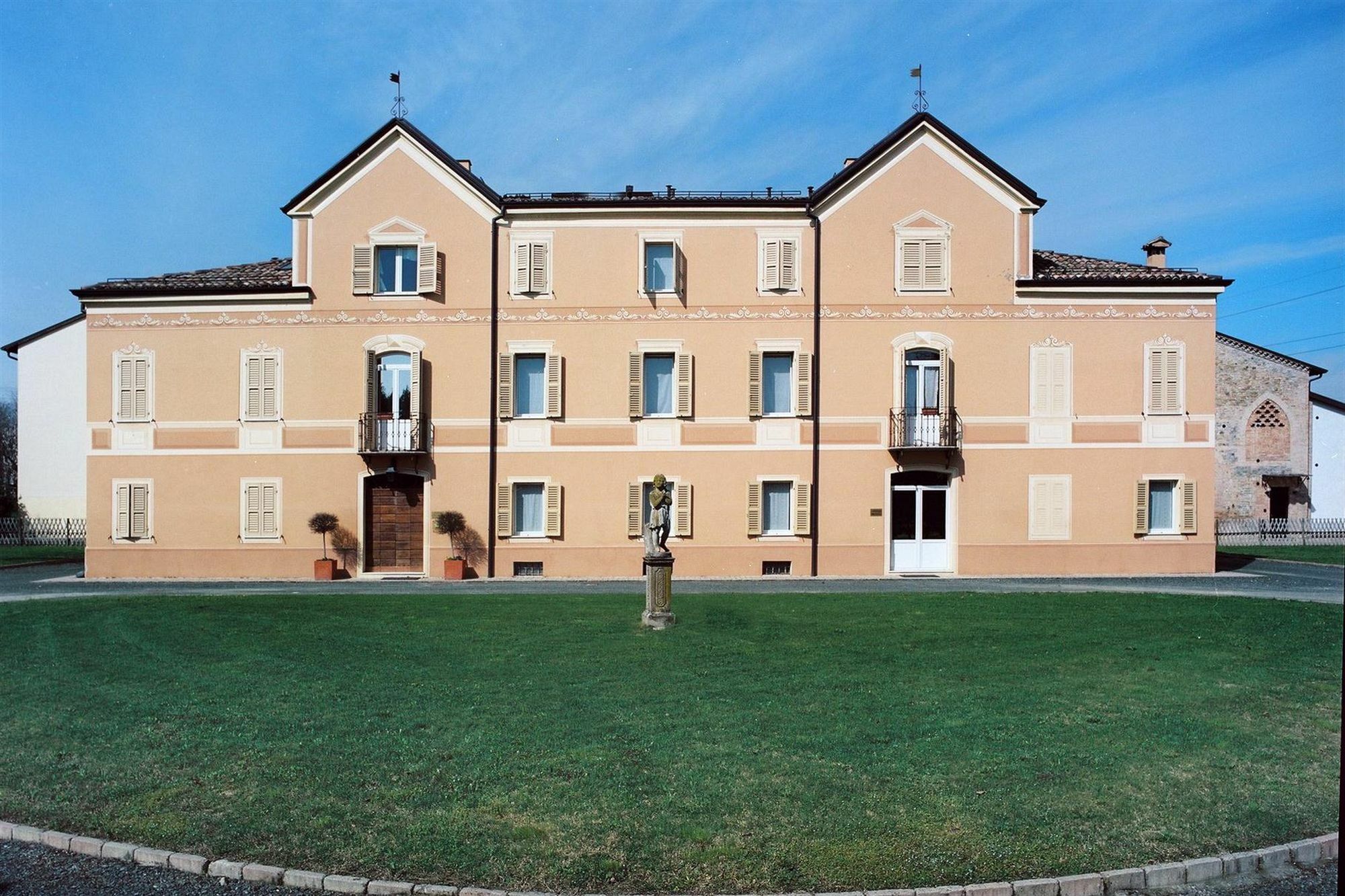 Villa Meli Lupi - Residenze Temporanee Parma Exteriör bild